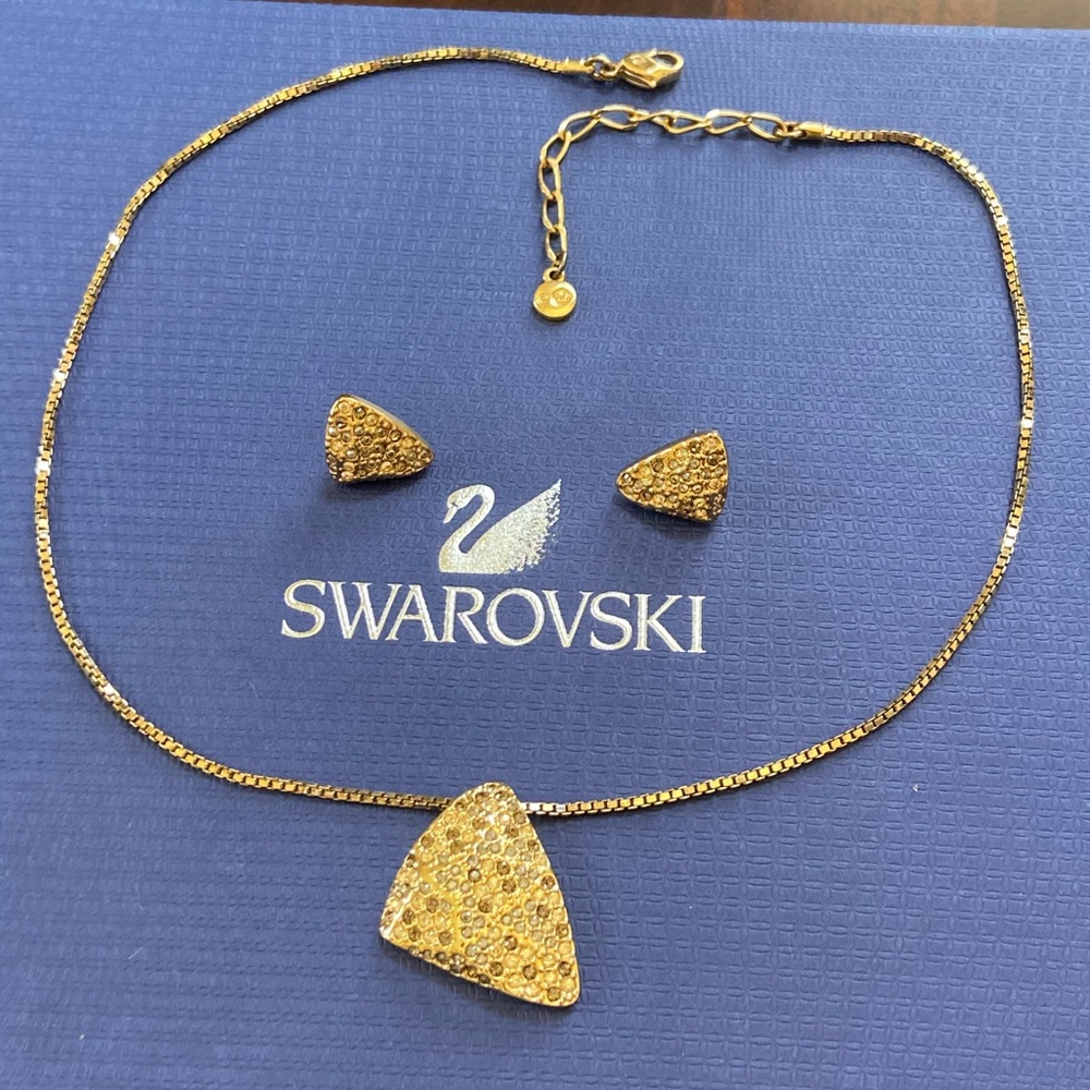 Swarovski necklace and earrings set - Picture 3 of 7